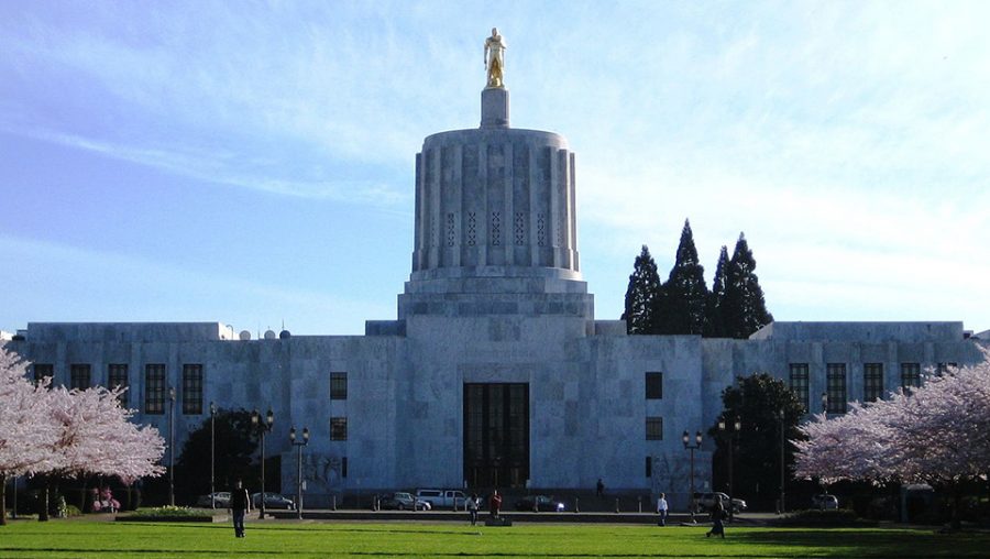 Oregon State Capitol building in Salem