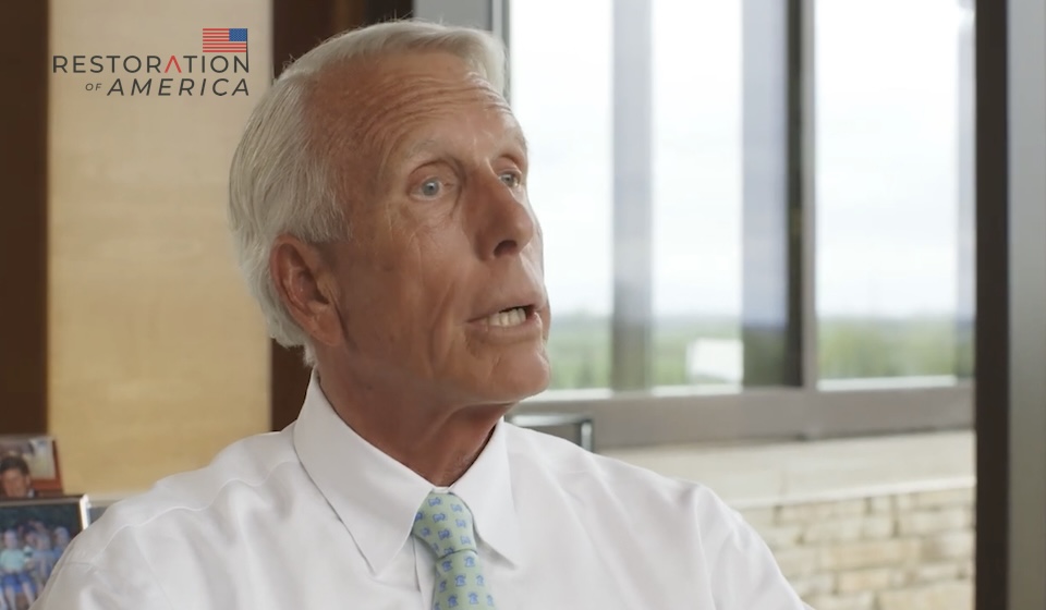 Uline CEO Pumps $15.3 Million into His Restoration of America PAC Ahead of Midterms